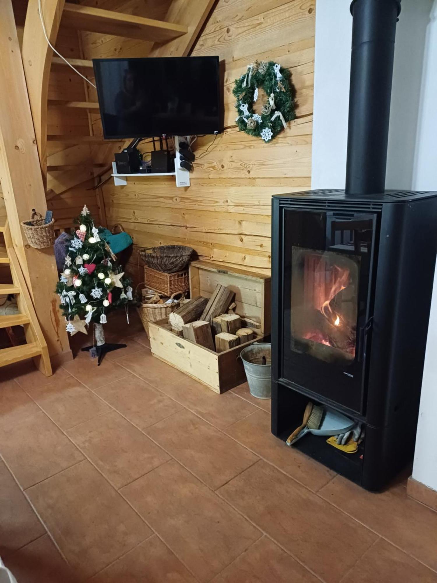 Drevenica Zapadne Tatry S Kupacou Kadou A Krbom Apartment Ziar Ngoại thất bức ảnh